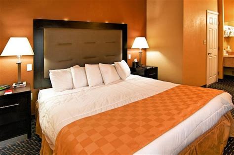 cheap hotels in carbondale pennsylvania.